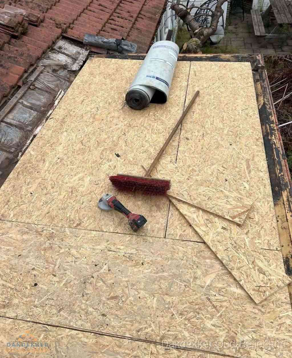 Dakrenovatie afgerond met nieuwe bitumen dakbedekking in Oud-Beijerland
